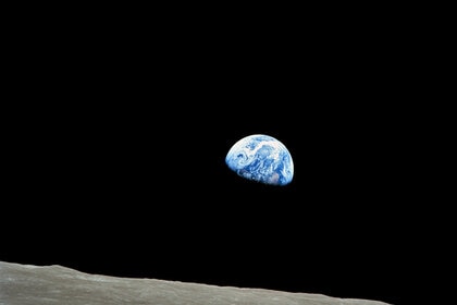 apollo8_earthrise_0.jpg