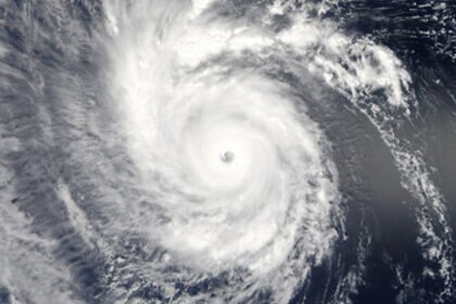 aqua_typhoon_354_0.jpg