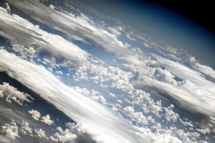 artemyev_iss_clouds354.jpg