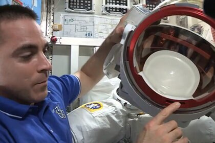 astronautchriscassidy_helmet.jpg