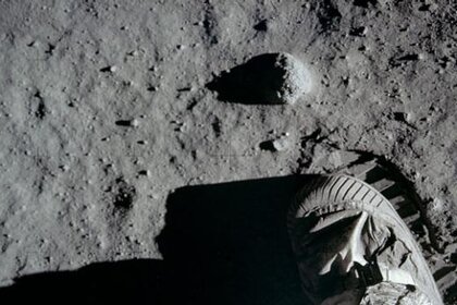 buzzaldrin_bootprint.jpg.CROP.rectangle-large.jpg