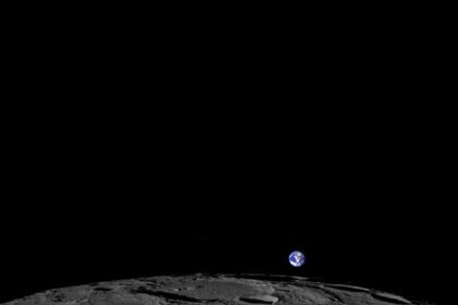 earthmoon_square1.jpg.CROP.rectangle-large.jpg