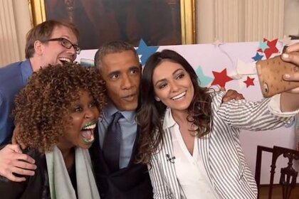 hankgreen_obama_selfie.jpg.CROP.rectangle-large.jpg