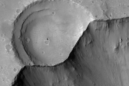 hirise_gangeschasma_crater_354_0.jpg