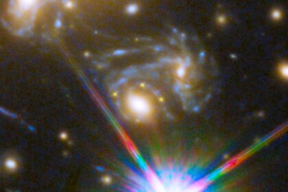 hst_sn_lens_detail.jpg