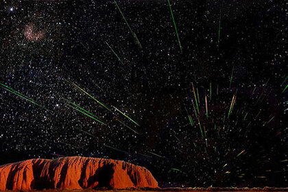 icstars_leonids_uluru.jpg
