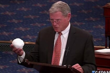 inhofe_snowball.jpg.CROP.rectangle-large_1.jpg