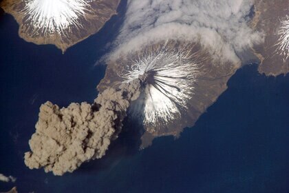 iss_cleveland_eruption.jpg
