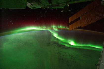 iss_orion_aurora_sep172011.jpg