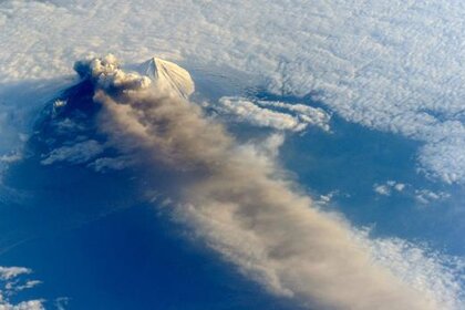 iss_pavlof1.jpg.CROP.rectangle-large.jpg