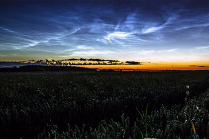 janušonis_noctilucentclouds_0.jpg