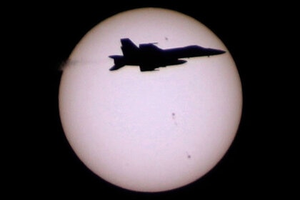 ketelsen_f18_sun.jpg