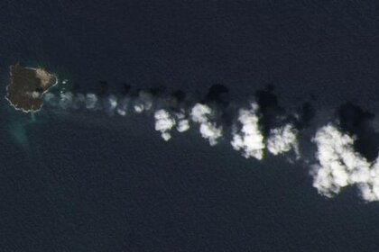 landsat8_nishinojima.jpg.CROP.rectangle-large.jpg