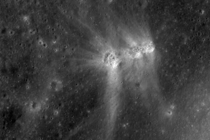 lro_triplecrater_568.jpg