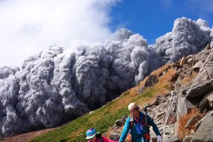 ontake_eruption_pyroclasticflow.jpg