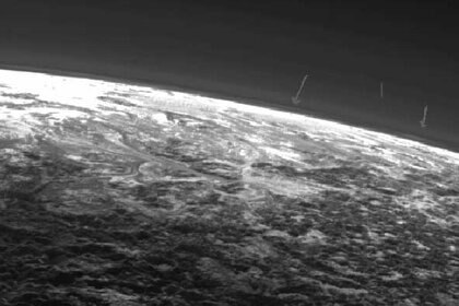 pluto_clouds1_0.jpg