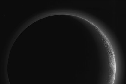 pluto_crescent_590_0.jpg