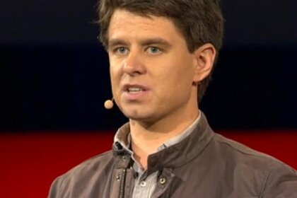 randallmunroe_tedtalk_354.jpg.CROP.rectangle-large.jpg