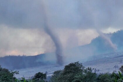 sinabung_tornadoes.jpg