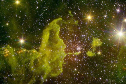 spitzer_spidernebula_354_0.jpg