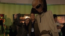 Harry Goes to an Alien Convention | Episode 9 in 60 Seconds