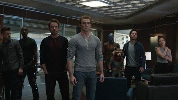 Avengers: Endgame group shot