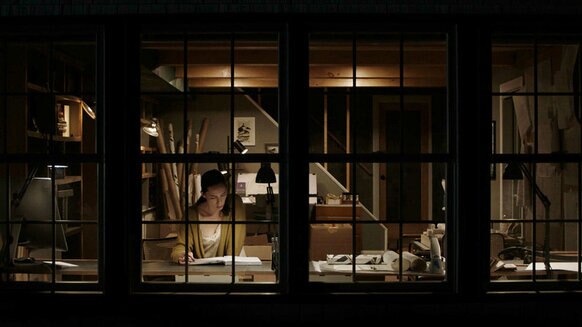 Rebecca Hall in David Bruckner's The Night House