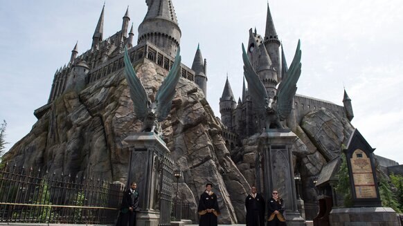 Wizarding World of Harry Potter Hogwarts Castle