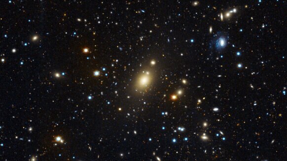 Abell 85, a galaxy cluster with over 400 galaxy members. Holmberg 15A is the central elliptical galaxy, and is extremely massive. Credit: Matthias Kluge/USM/MPE