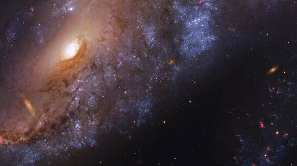 The inner regions of the Meathook Galaxy, NGC 2442, using observations from Hubble and a 2.2 meter telescope in Chile. 
