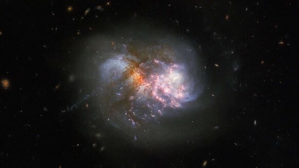  IC 1623 Hubble Image