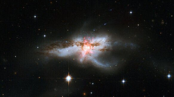 hst_ngc6240_bigNGC 6240, a relatively nearby galactic collision. Credit:  NASA, ESA, the Hubble Heritage (STScI/AURA)-ESA/Hubble Collaboration, and A. Evans (University of Virginia, Charlottesville/NRAO/Stony Brook University)
