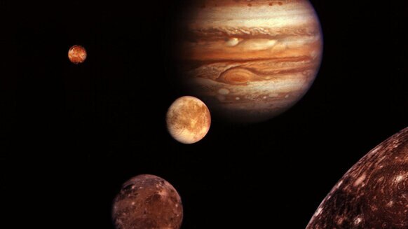 A collage of Jupiter and its four biggest moons, imaged by Voyager 1. Credit: NASA/JPL-Caltech