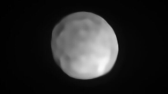 An actual image of the protoplanet Hygiea, taken using the SPHERE camera on the Very Large Telescope. Credit: ESO/P. Vernazza et al./MISTRAL algorithm (ONERA/CNRS)
