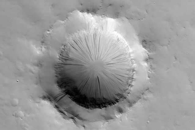 Mars Slope Streaks Crater
