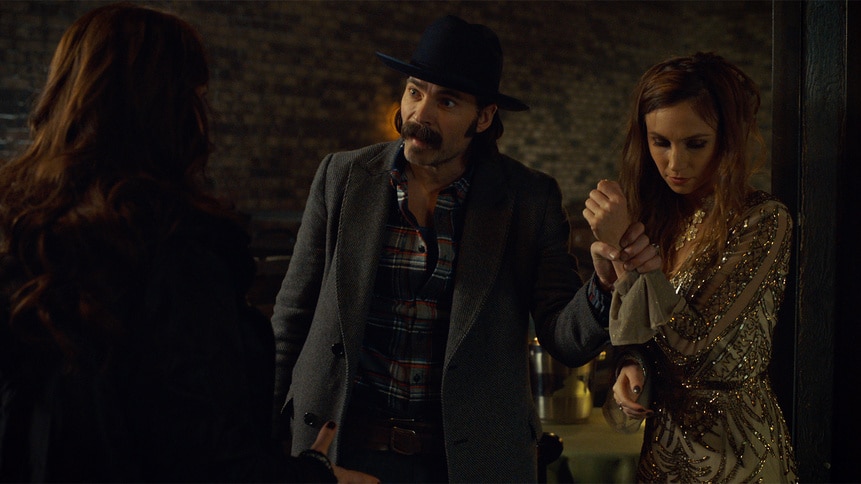 WynonnaEarp_gallery_204Recap_15.jpg