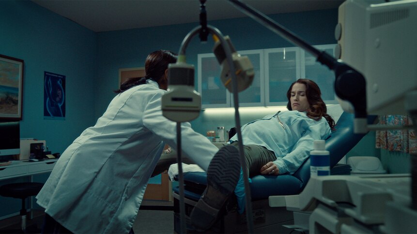 WynonnaEarp_gallery_208Recap_02.jpg