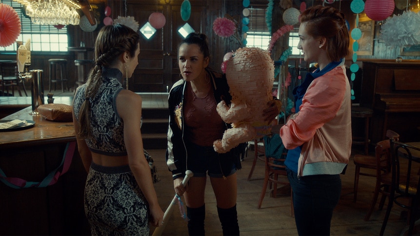 WynonnaEarp_gallery_208Recap_10.jpg