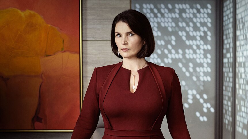 Incorporated_hero_Cast_04.jpg