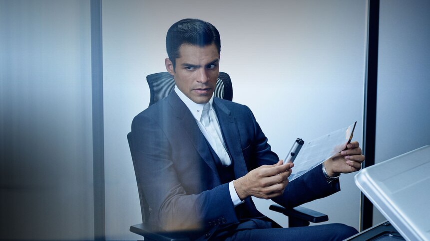 Incorporated_hero_Cast_05.jpg