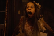 Abigail (Alisha Weir) screams in Abigail (2024).