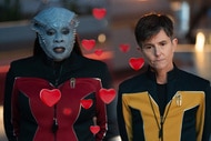 Gina Yashere and Tig Notaro standing next to each other (under added heart emojis) in Star Trek: Starfleet Academy.