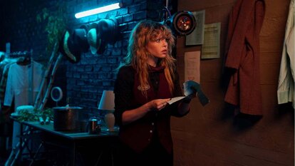 Pictured: Natasha Lyonne as Charlie Cale in POKER FACE Season 1 Episode 6