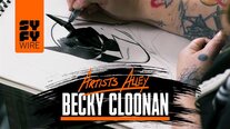 Watch Becky Cloonan Draw Batman (Artists Alley)