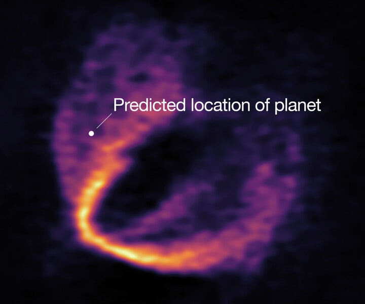 A map of carbon monoxide gas around the HD 163296 shows a distinct kink, indicating the presence of a massive planet. Credit: ESO, ALMA (ESO/NAOJ/NRAO); Pinte et al.