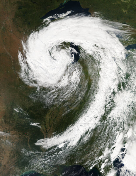  Aqua satellite image of a low pressure storm system over the Great Lakes. 
