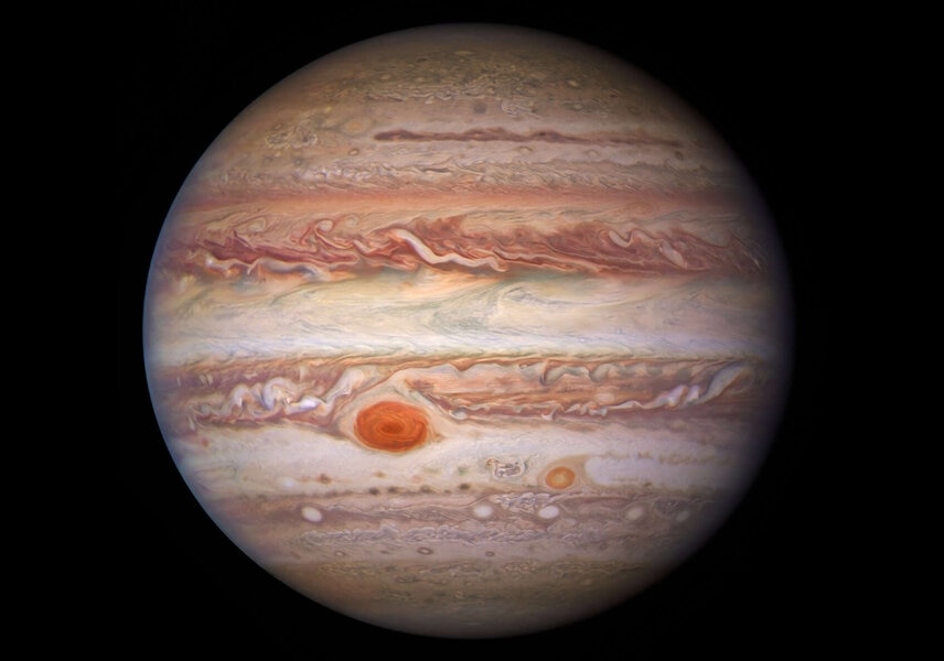Jupiter in visible light, taken by Hubble on January 11, 2017. Credit: NASA/ESA/NOIRLab/NSF/AURA/M.H. Wong and I. de Pater (UC Berkeley) et al. Acknowledgments: M. Zamani