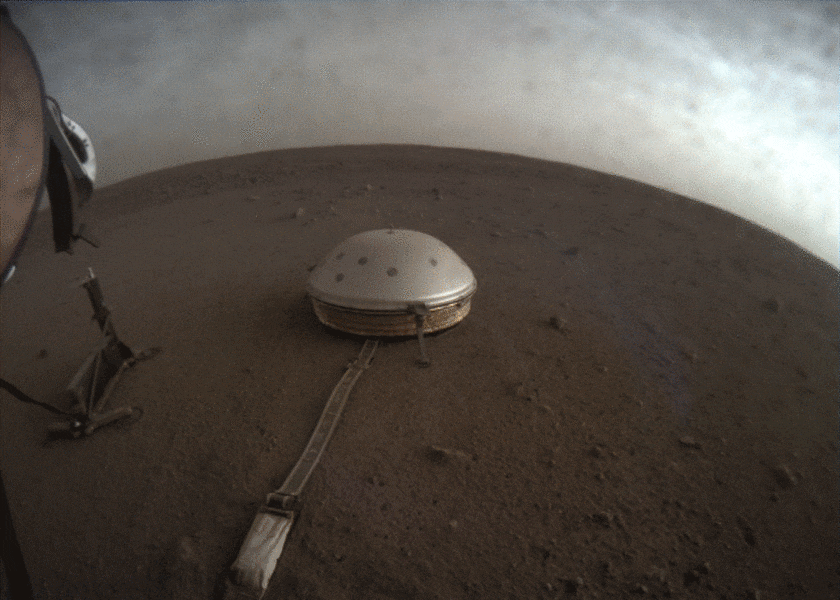 Animated raw data (that is, not color or brightness corrected) from Mars InSight shows clouds moving across the sky near sunset on April 25, 2019. Credit: NASA/JPL-Caltech