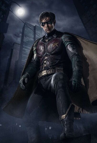 Brenton Thwaites as Robin on "Titans"