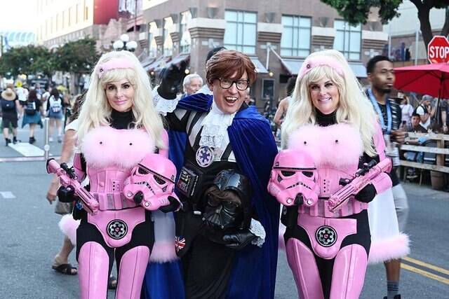 Austin Powers cosplayers on Day 1 of SDCC 2023
